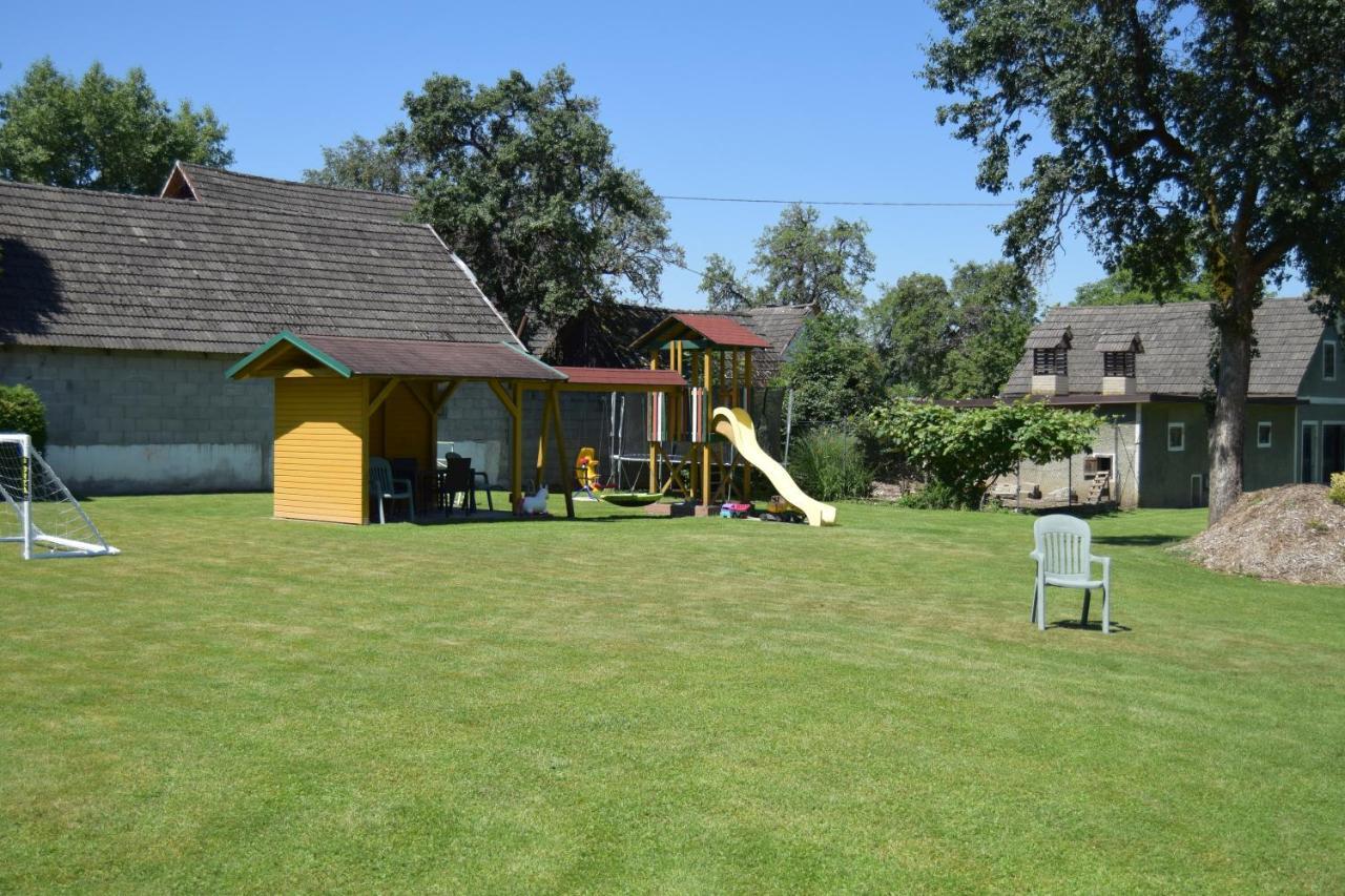 Ferienwohnungen Valerie Sankt Primus Exterior photo